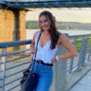 Meet your Posher, Olivia